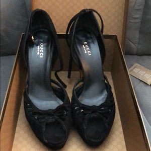 Authentic GUCCI Black Suede Heels Shoes Size 7B